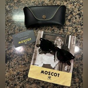 MOSCOT Men’s Tortoiseshell Sunglasses